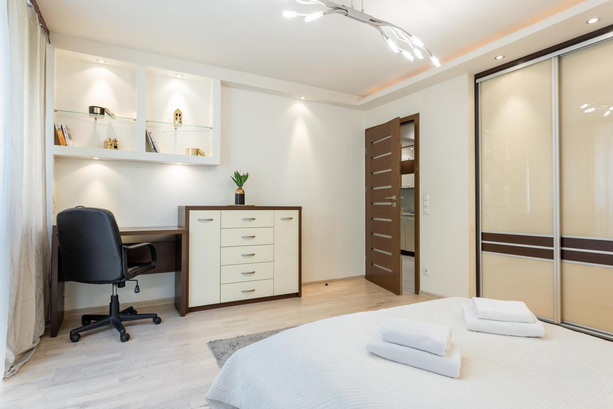 Leilighet - Great Location- Big And Charming - Grzybowska 5 Warszawa