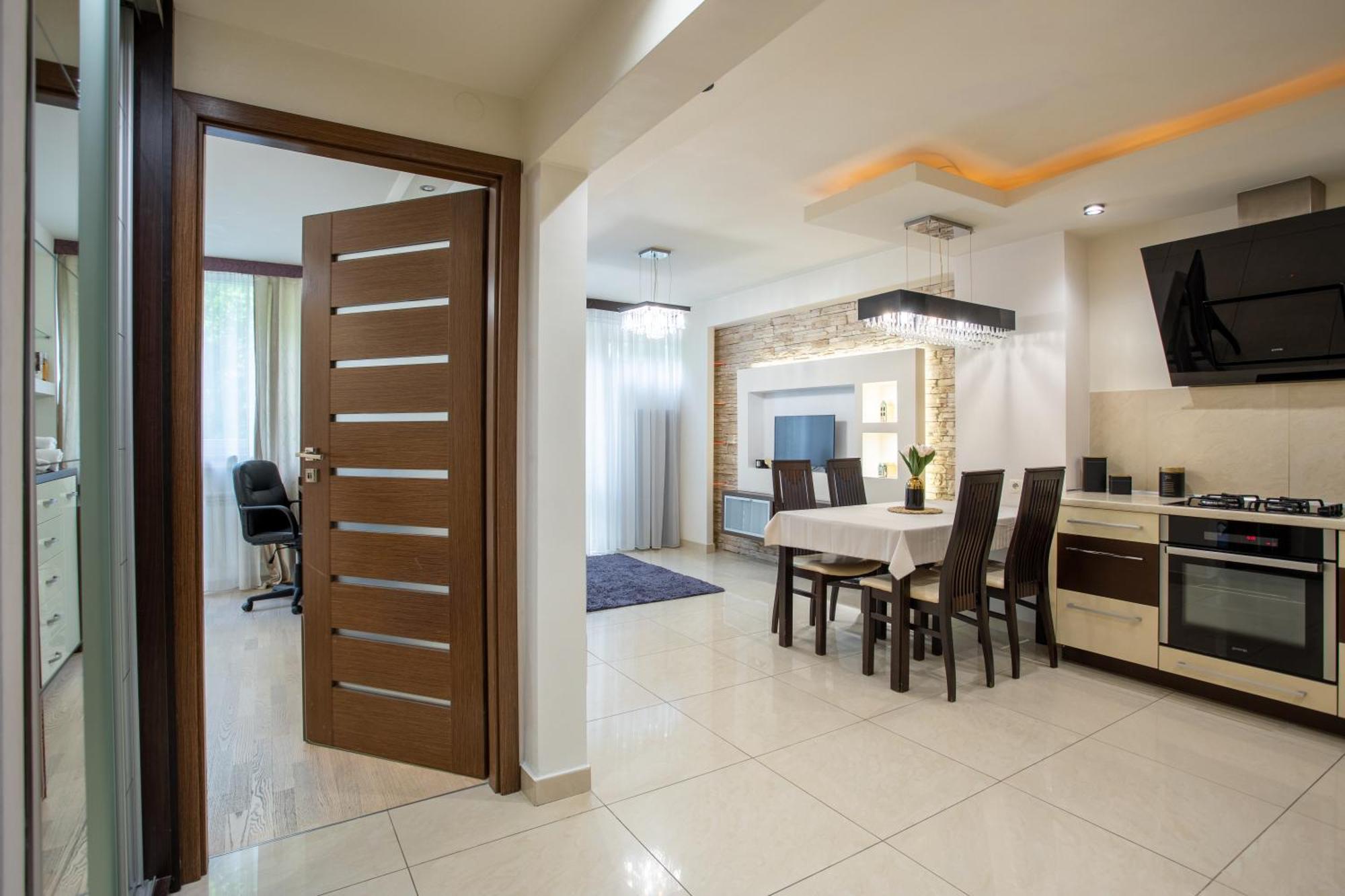 - Great Location- Big And Charming - Grzybowska 5 Warschau
